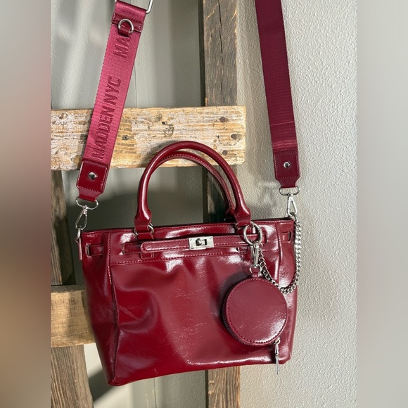 Steve Madden Handbags - Steve Madden Burgundy shoulder Tote Bag with coin purse